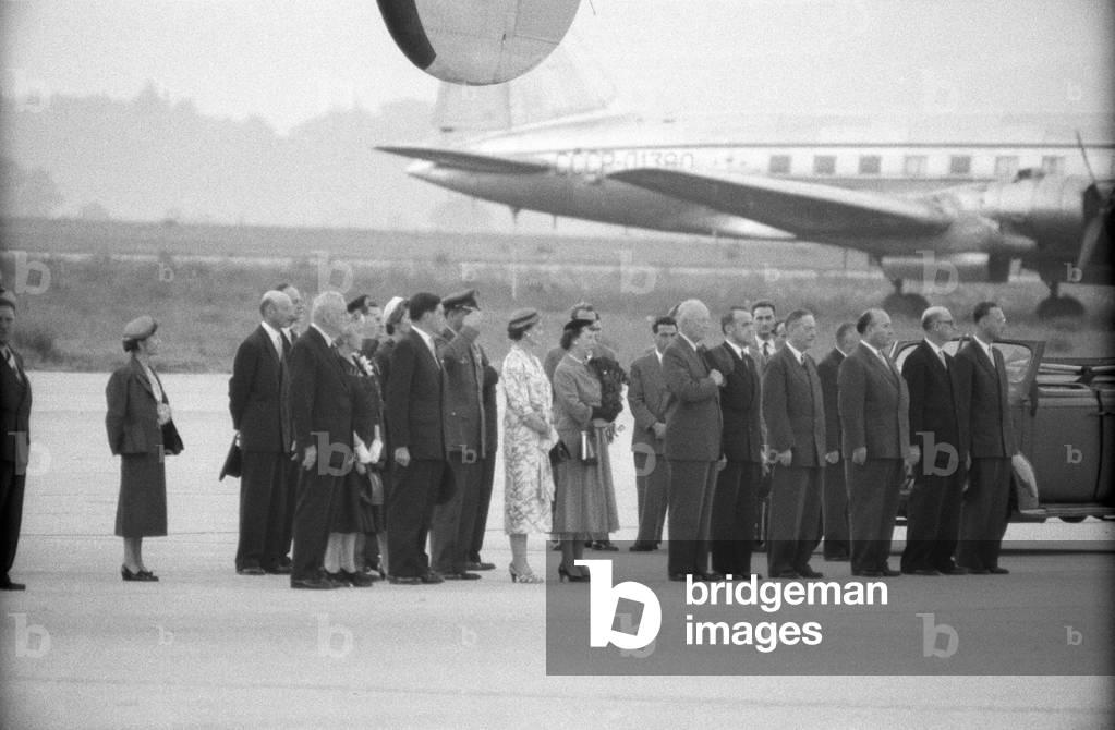 Dwight Eisenhower and Mamie Eisenhower arriving at the Geneva Airport, Geneva, Switzerland