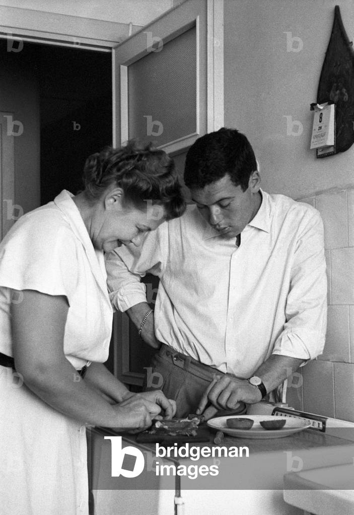 Nicola Pietrangeli with his mother Anne de Yorgainge
