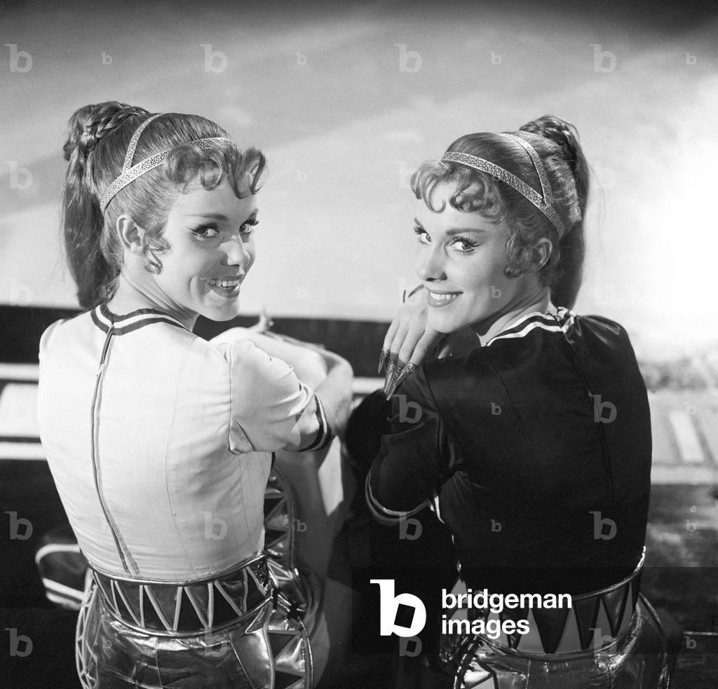 Alice and Ellen Kessler in Sodom and Gomorrah, Italy, 1961 (b/w photo)