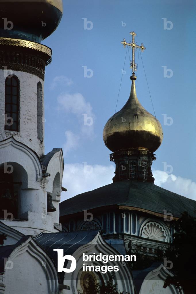 The domes ot the Church of the Holy Spirit and of the San Sergius at the Trinity Lavra of Zagorsk, Zagorsk, Russian Federation