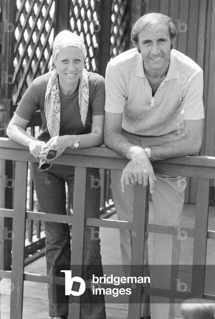 Italian TV host Pippo Baudo on holiday with his wife Angela Lippi, Italy, 1972 (b/w photo)