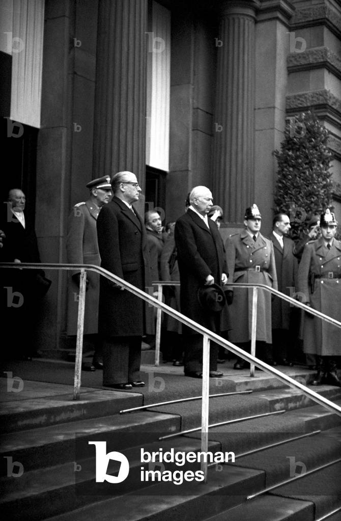 Giovanni Gronchi and Theodor Heuss during a ceremony