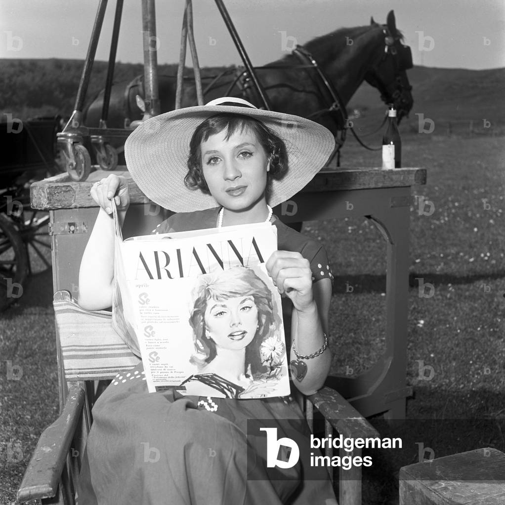 Rossella Como on the set of La nonna Sabella, Italy, 1957 (b/w photo)