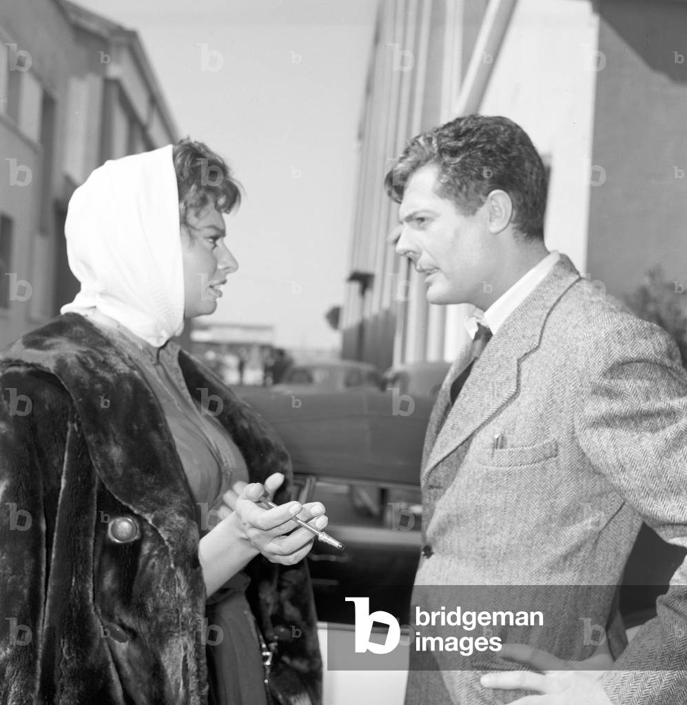 Sophia Loren and Marcello Mastroianni in the Cinecittà  studios (b/w photo)