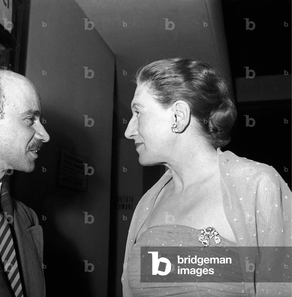 Elizabeth Bowen speaking with Guido Lopez, Italy