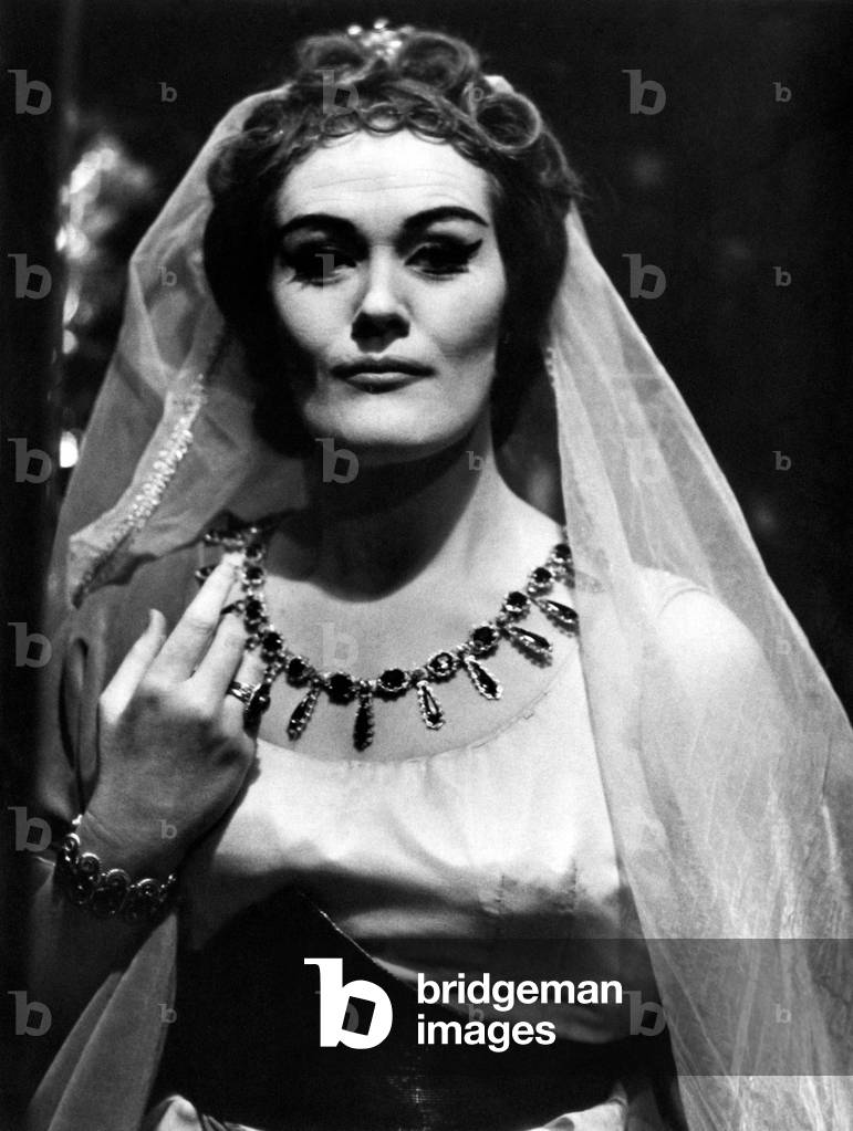 The soprano Joan Sutherland prior to going on stage for the premiere of the melodrama Semiramide at La Scala, Milan, 15 December 1962 (b/w photo)