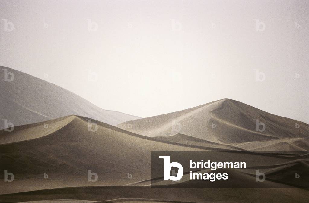 The high dunes of Gobi desert, 1982 (photo)