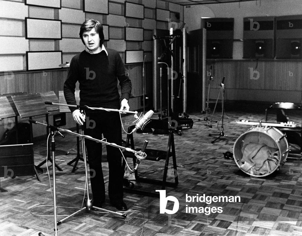 Bobby Solo in a recording studio