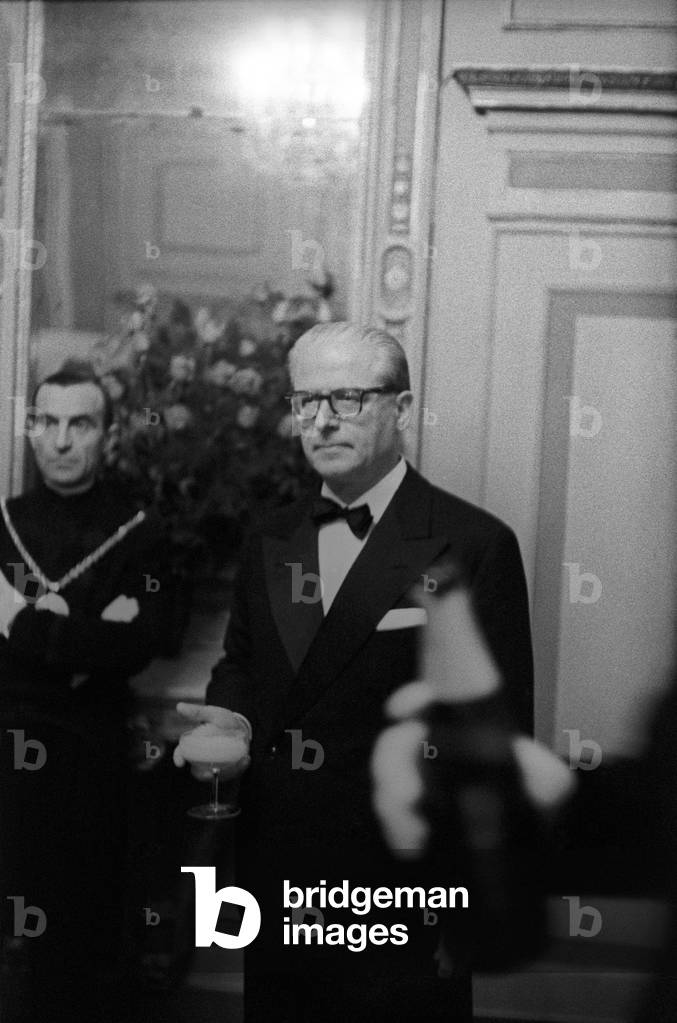 Giovanni Gronchi with a glass of champagne in his hand