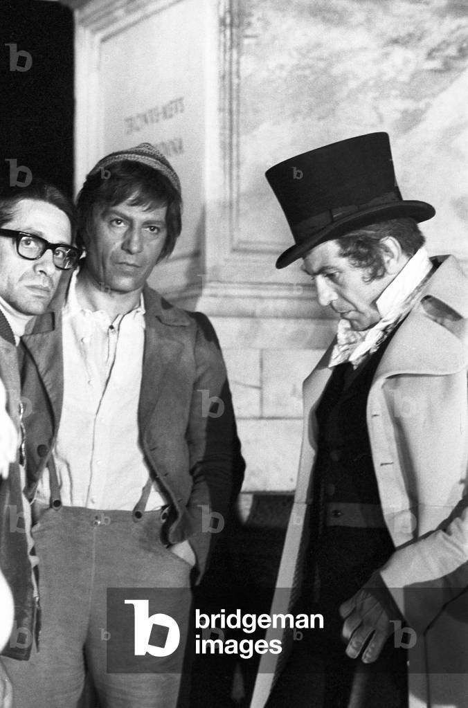 Nino Manfredi, Luigi Magni and Enrico Maria Salerno on the film set of The Conspirators, Unspecified, 1969 (b/w photo)