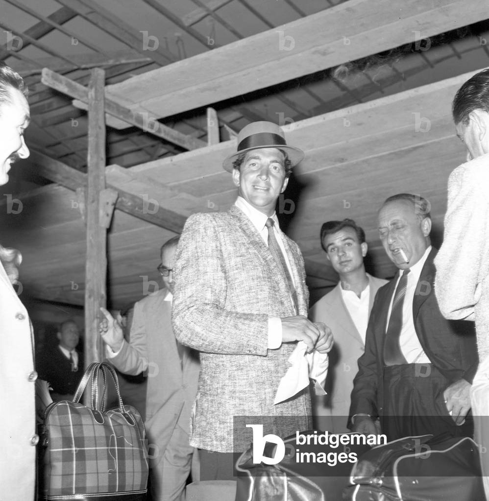 Dean Martin with Joe Pasternak (b/w photo)