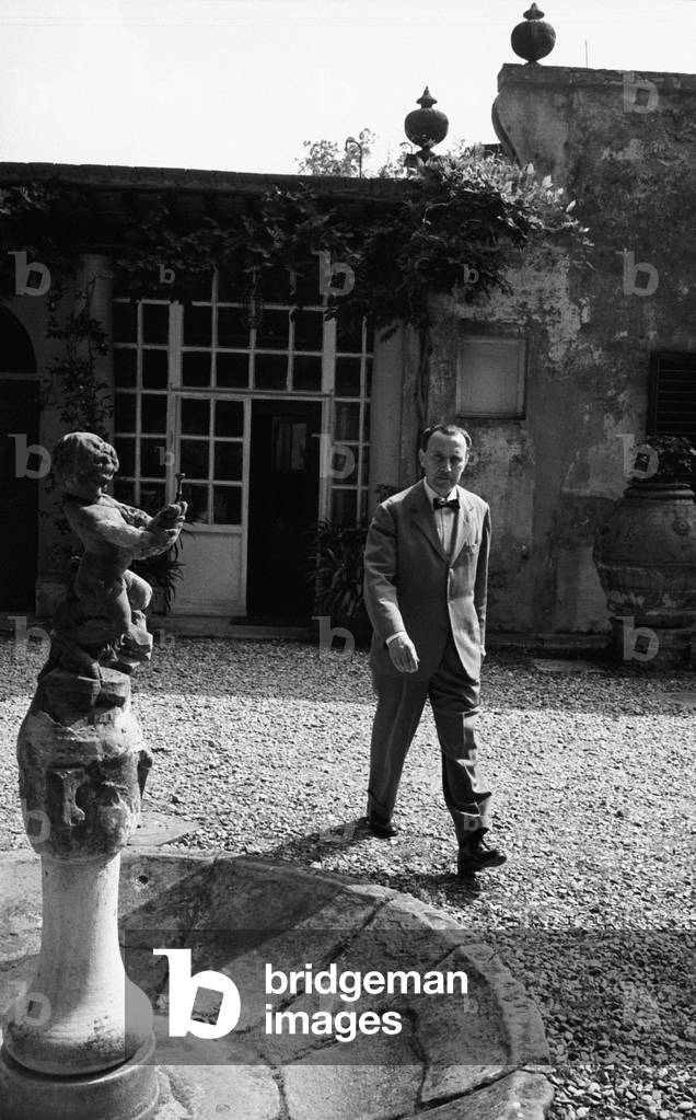 Alessandro Bonsanti walking in his garden, Fiesole, Italy, 1966