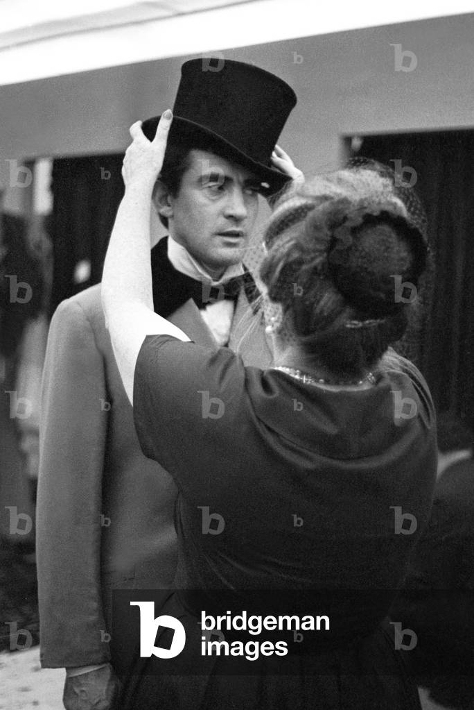 Walter Chiari rehearsing 