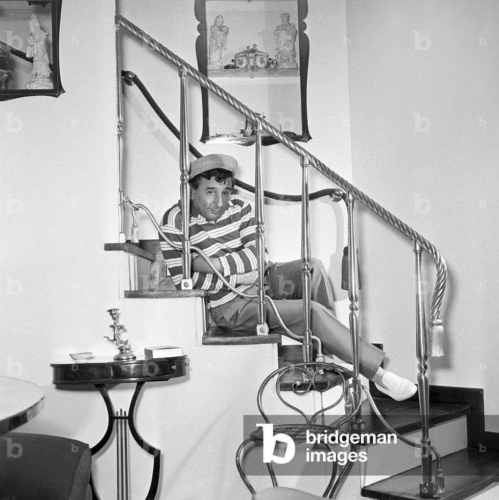 Renato Rascel posing, Italy, 1957 (b/w photo)