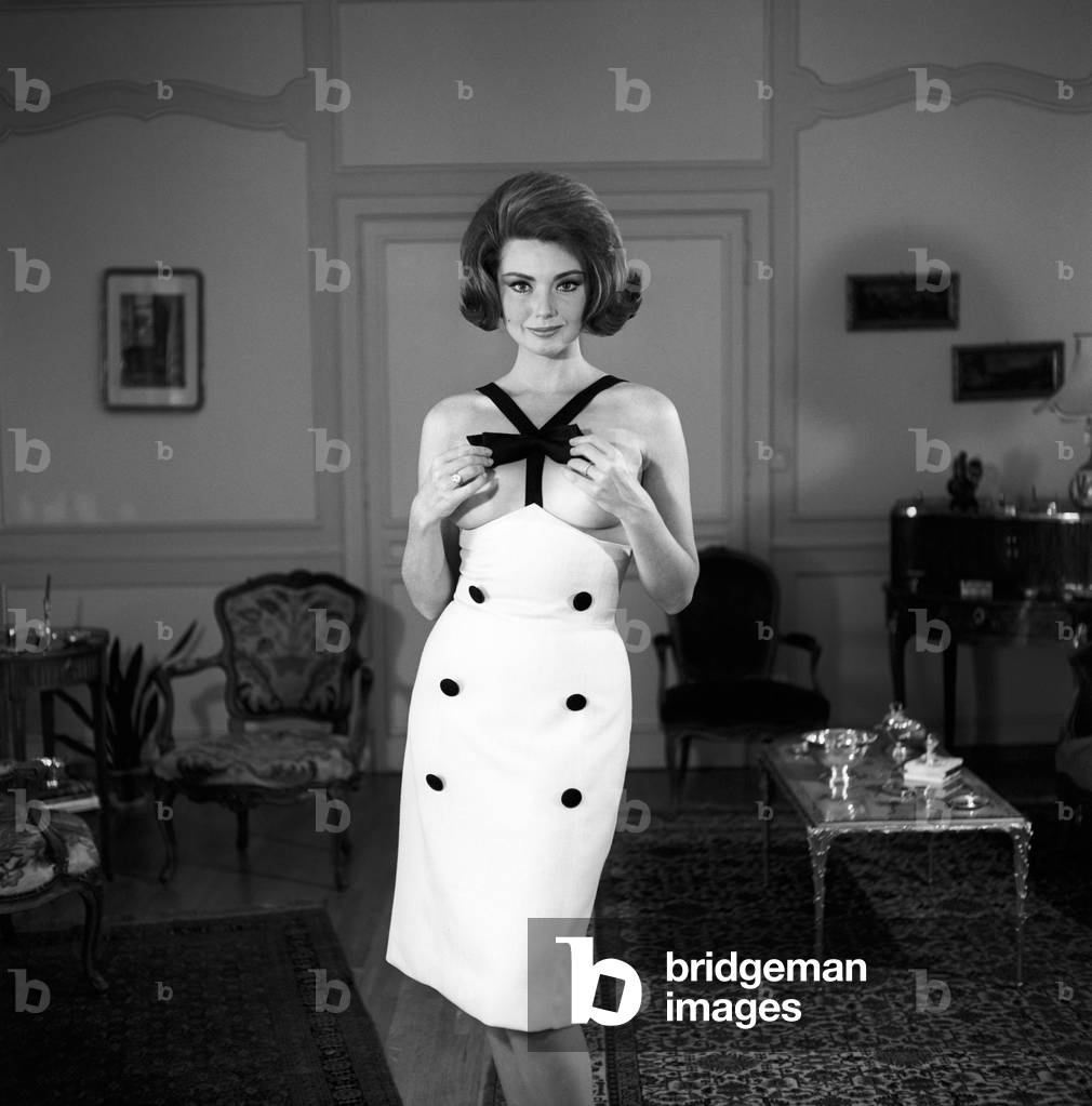 Sylvia Koscina posing, 1960 (b/w photo)