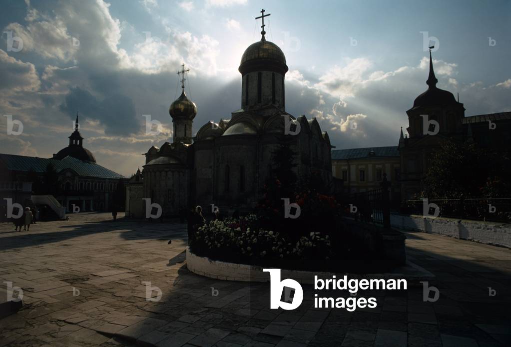 An evocative sight of the Holy Trinity Cathedral in Sergiyev Posad's monastery in Zagorsk, Zagorsk, Russian Federation