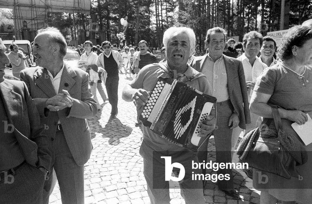 People having fun during the 7th National Friendship Day