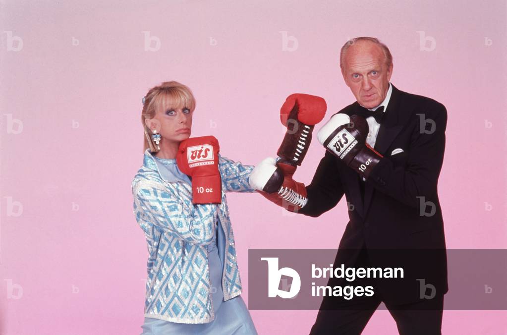 Raimondo Vianello and Sandra Mondaini faking a fight