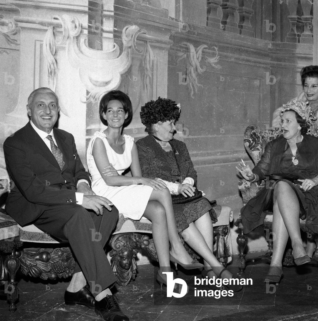 Fabrizia Citterio sitting between her guests