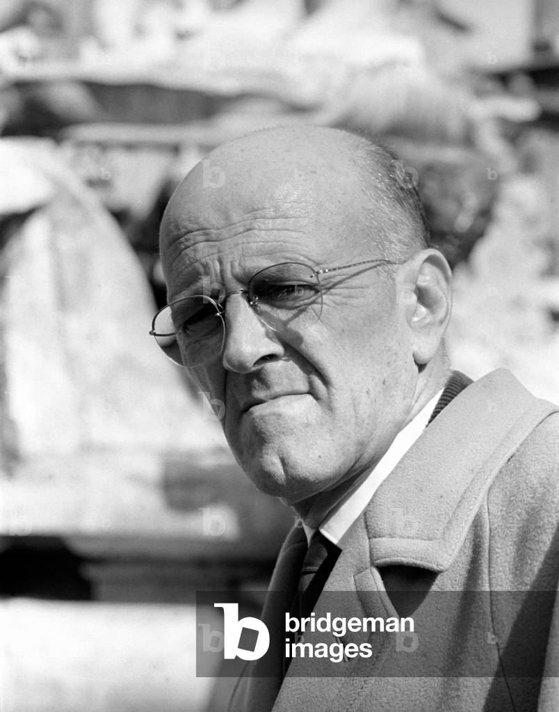 Andre Chamson in Piazza della Signoria in Florence