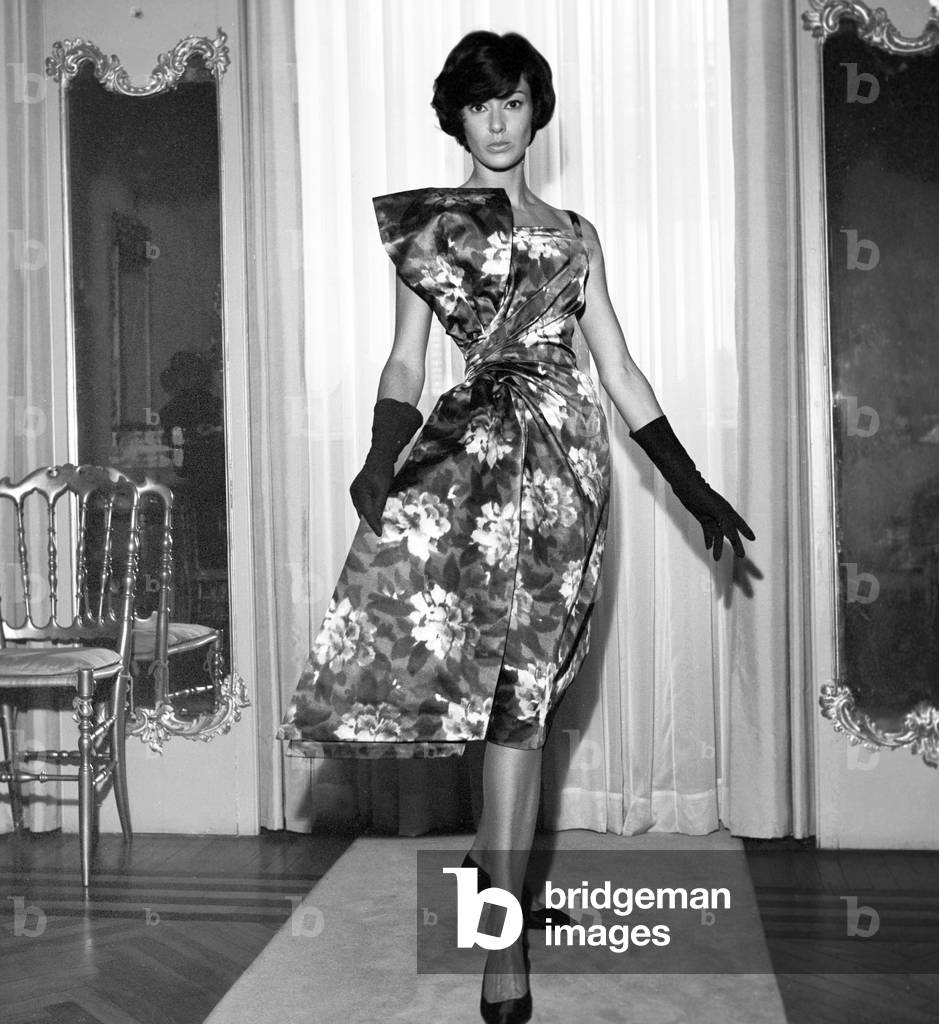 Valentino Garavani's fashion show, Italy, 1959 (b/w photo)