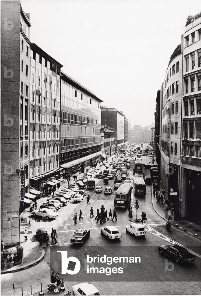 Corso Europa in Milan from above