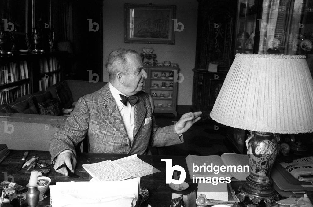 Aldo Palazzeschi at his desk