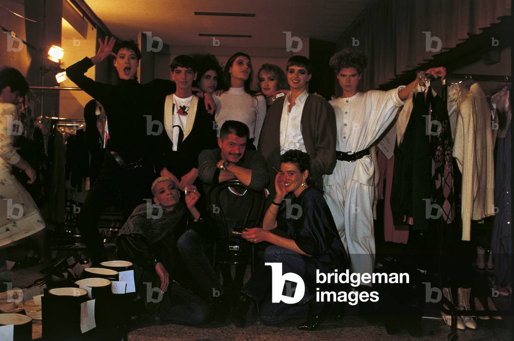 Franco Moschino and his models at the fashion show in Milan of his Fashion Collection Winter 1986, 1985 (photo)