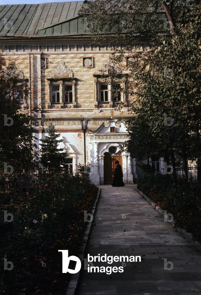 An orthodox monk outside the Tsar Palace at the Trinity Lavra of Saint Sergius in Zagorsk, Zagorsk, Russian Federation