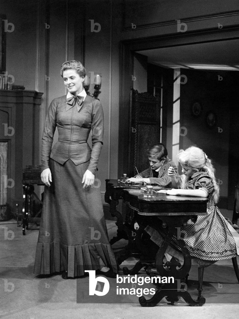 Ingrid Bergman dresses the part of a governess
