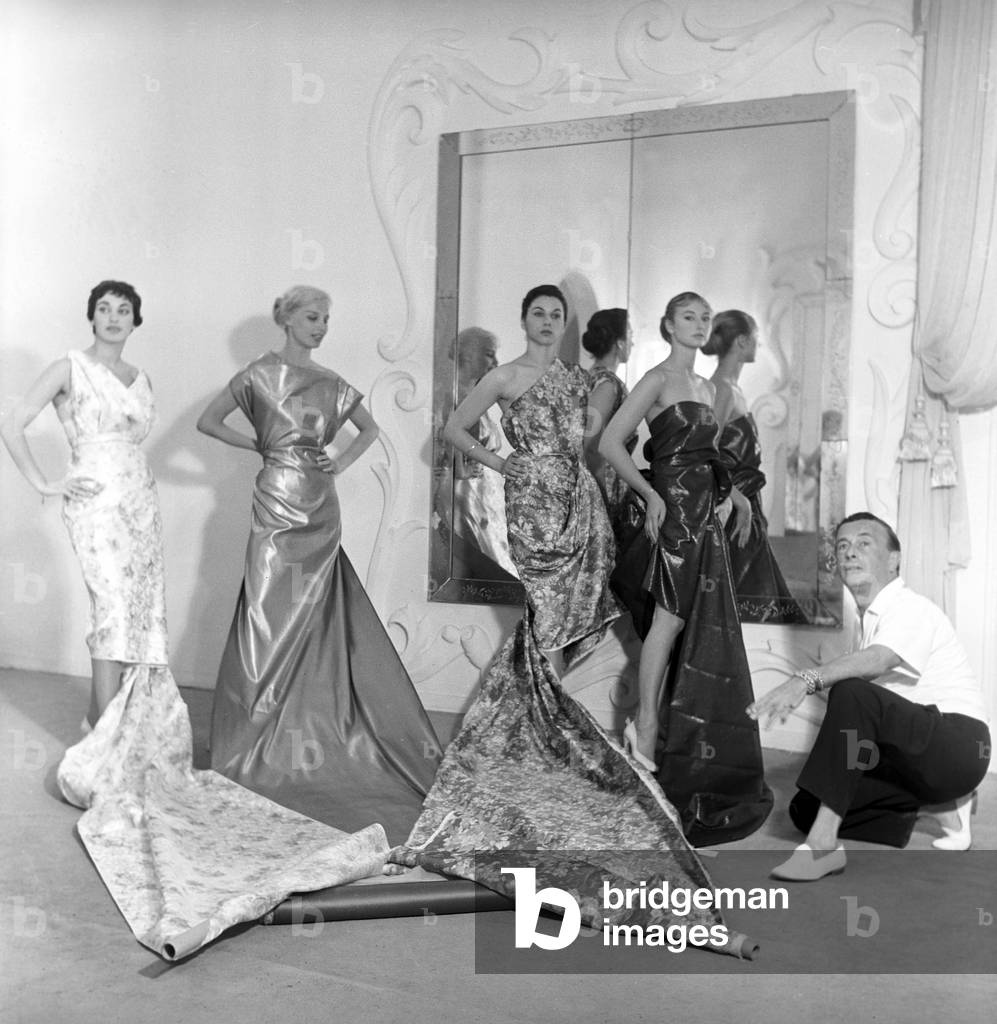Emilio Schuberth with his models, Italy, 1951 (b/w photo)