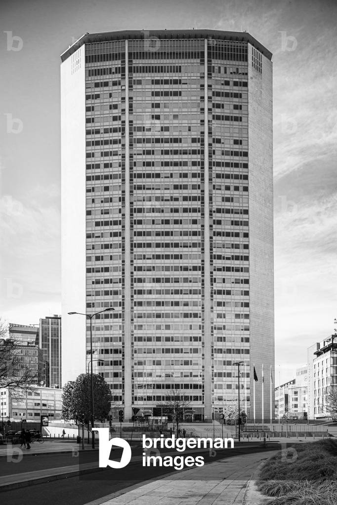 Pirelli Skyscraper, Milan, Italy, 2021 (photo)