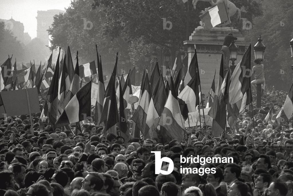 The risk of a revolution in Paris has been averted, 1968 (b/w photo)