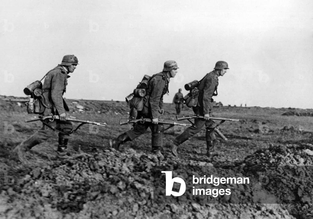 German soldiers advancing