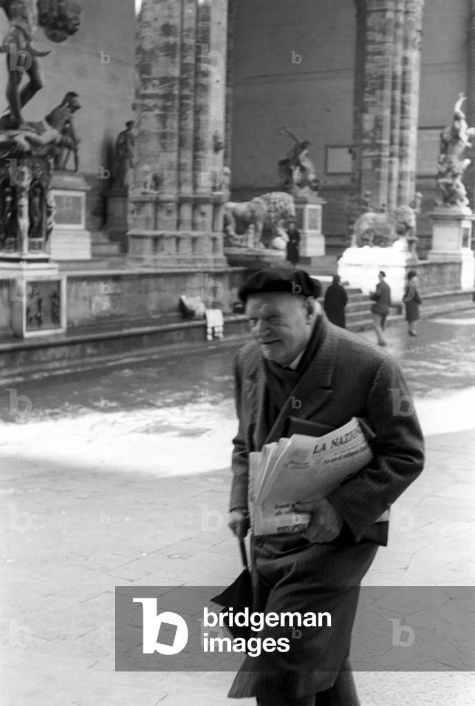 The poet Giuseppe Ungaretti in Piazza della Signoria in Florence