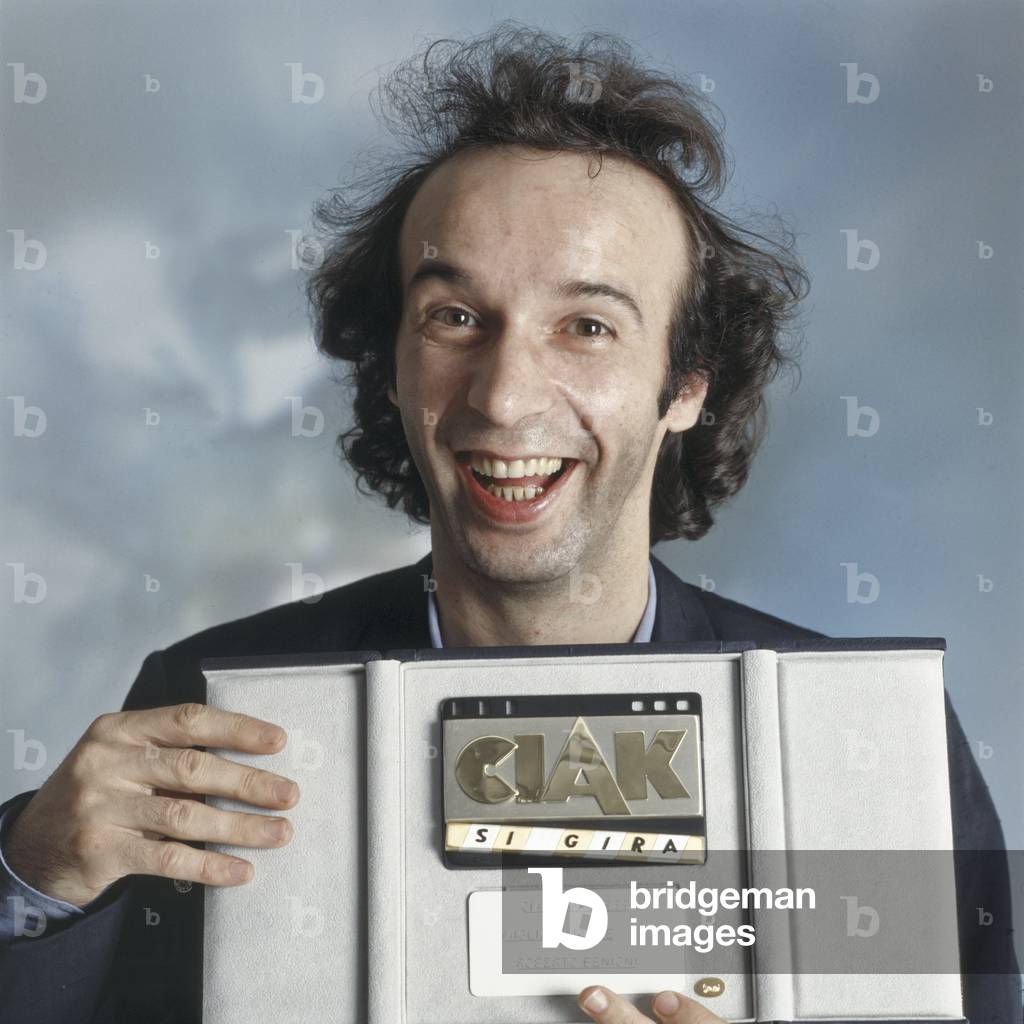 Roberto Benigni showing the Golden Ciak, Italy, 1989