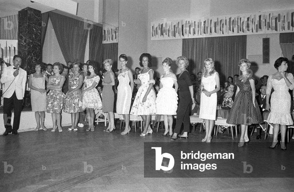 Stefania Sandrelli taking part in a beauty competition, Italy, 1960 (b/w photo)