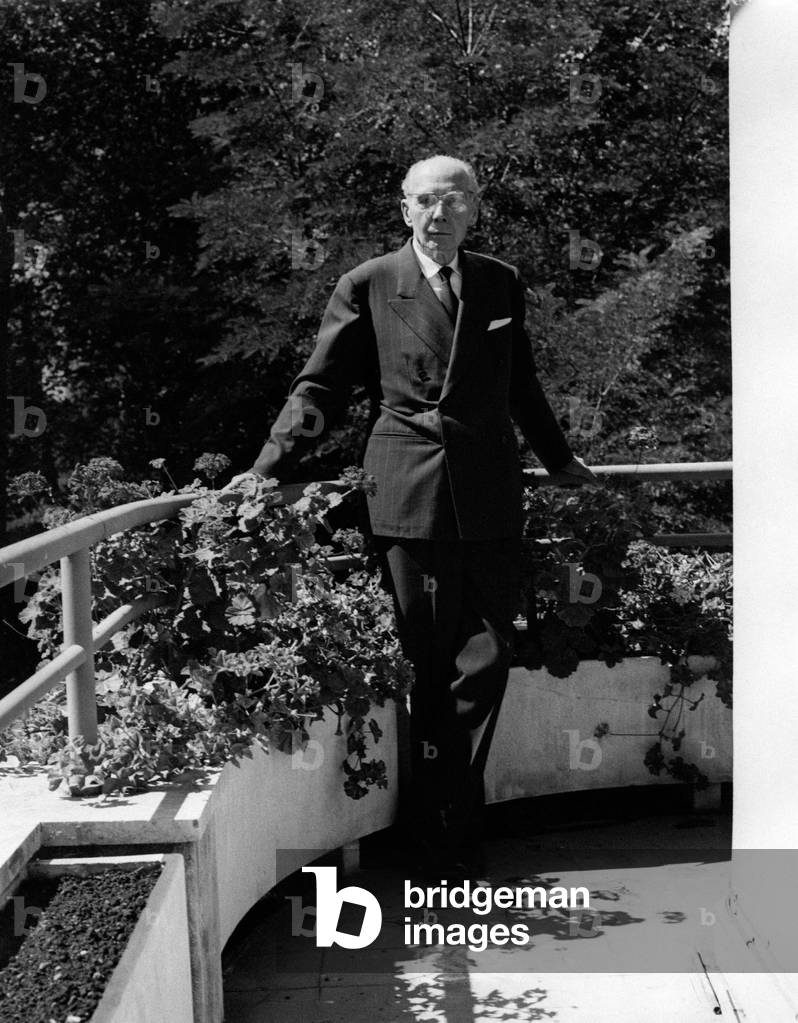 Cesare Frugoni on the balcony at home