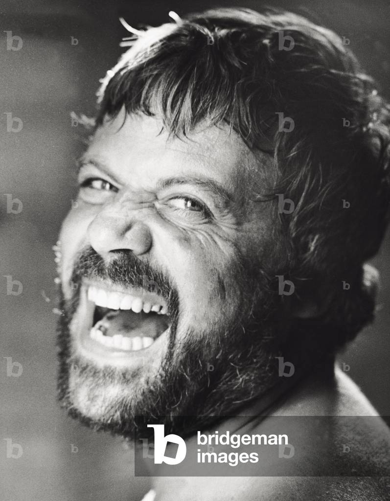 Oliver Reed smiling