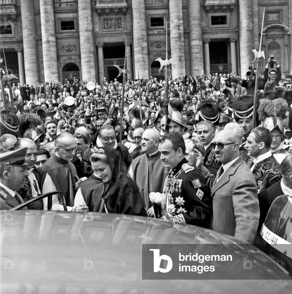 Rainier III and Grace Kelly in Vatican City, Vatican City, 1959 (b/w photo)