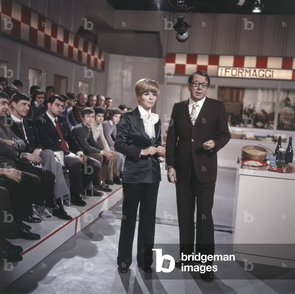 Delia Scala and Luigi Veronelli in the studio of Colazione allo studio sette, Italy