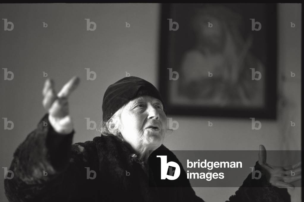 An elderly woman (b/w photo)