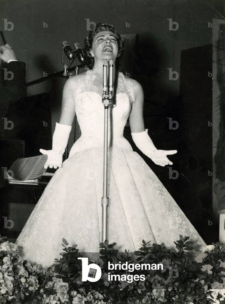 Carla Boni singing at 3rd Sanremo Music Festival