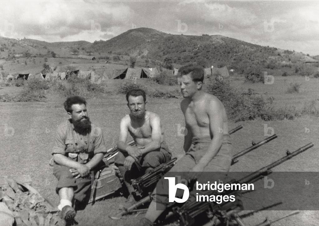Three machine gunners
