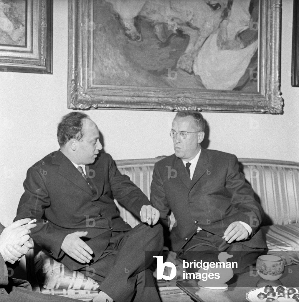 Alfred Andersch discussing with Oreste del Buono