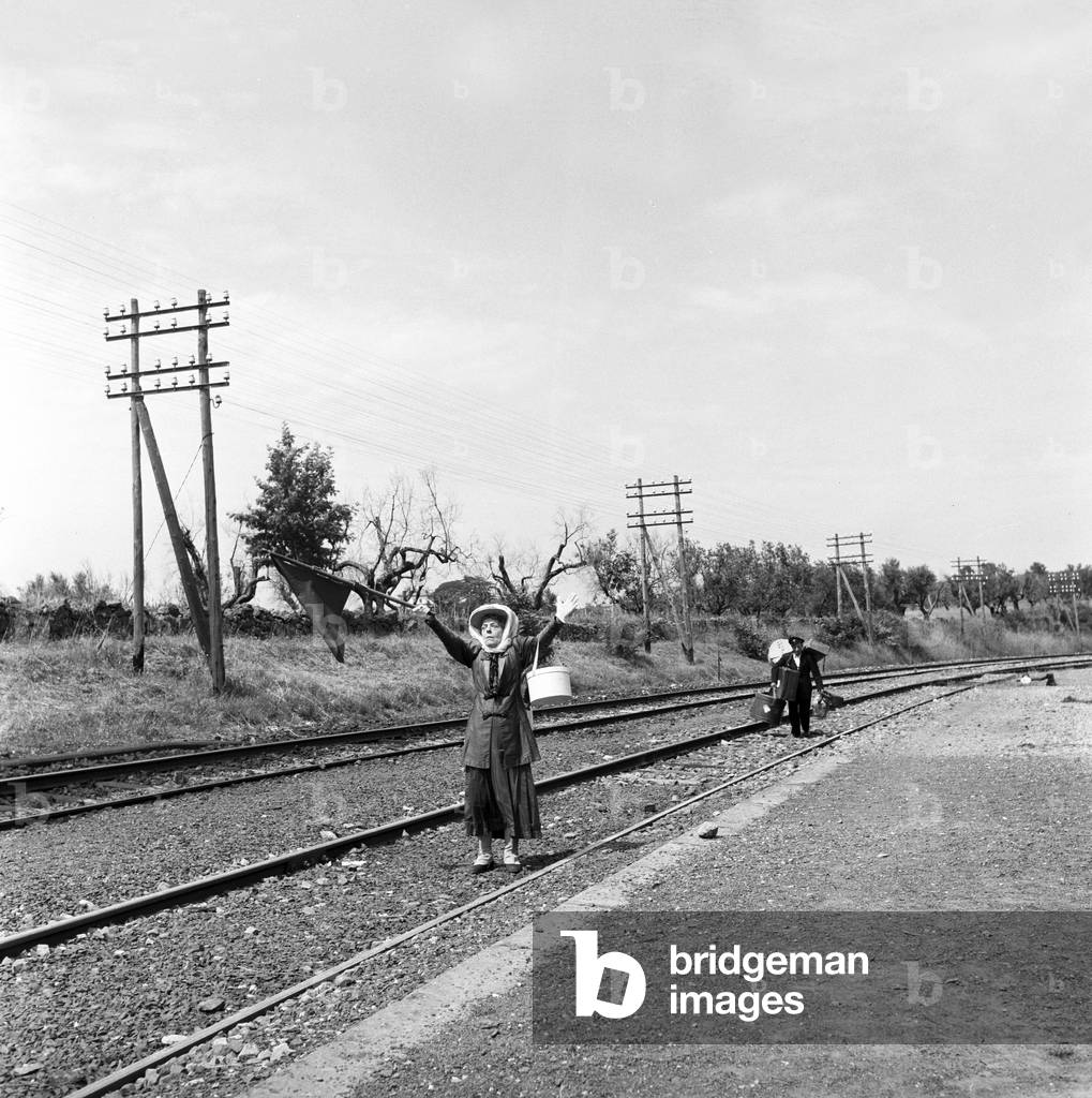 Tina Pica in La nonna Sabella, Italy, 1957 (b/w photo)
