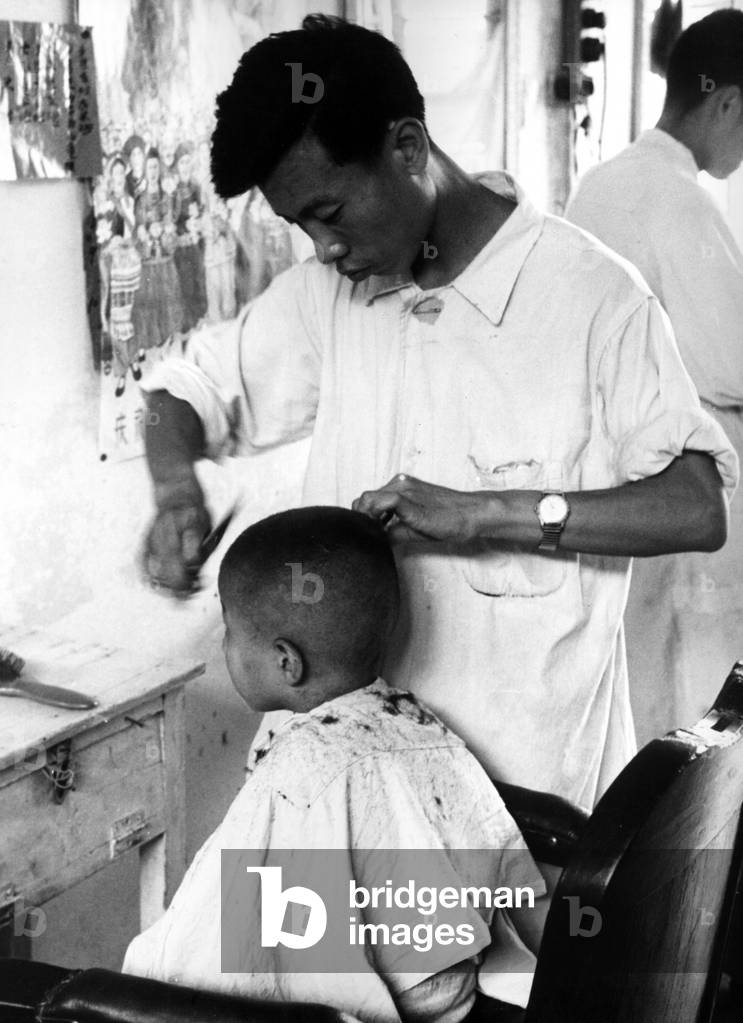 Hairdressing salon of a people's commune