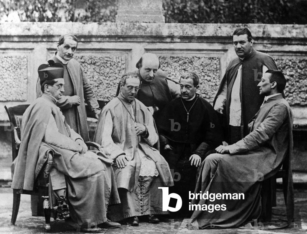 Pius XI with clergymen