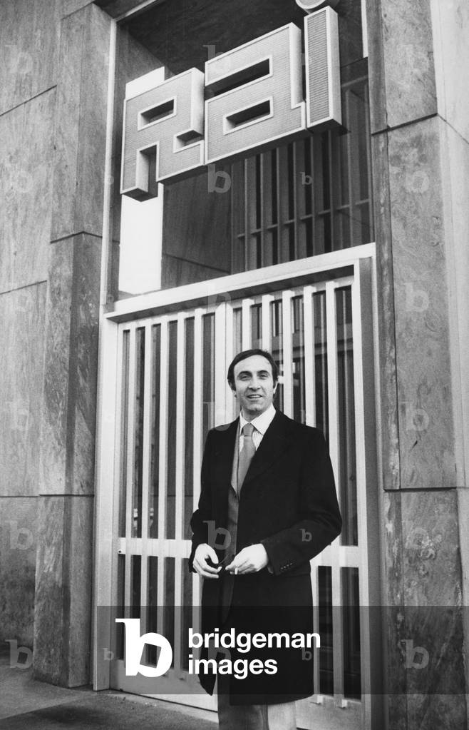 Pippo Baudo in front of RAI studios