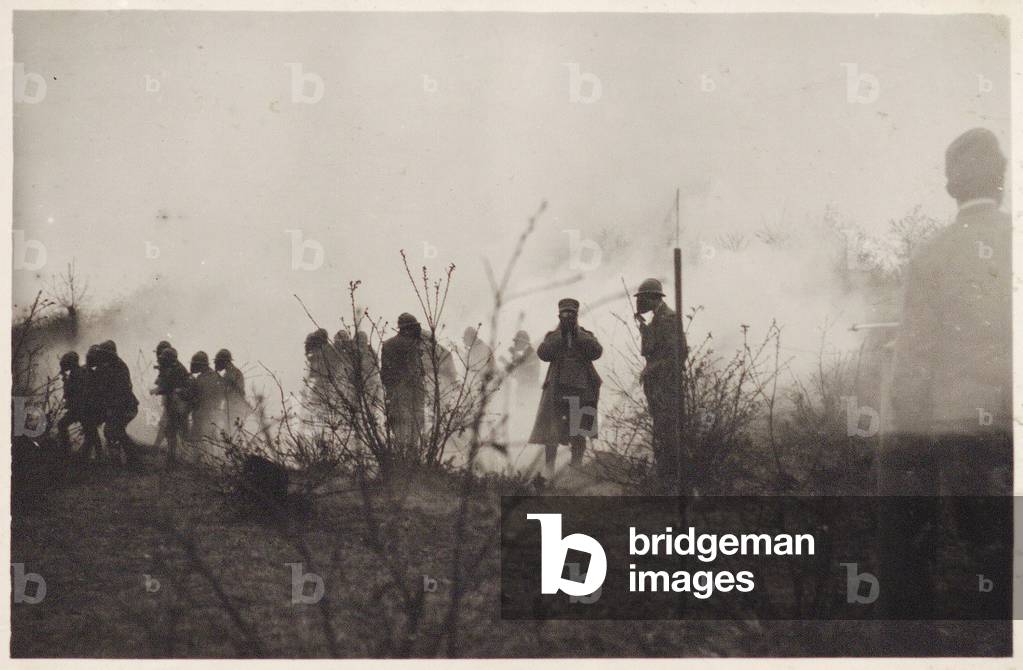 Cens. Test about poison gases with British masks, Italy